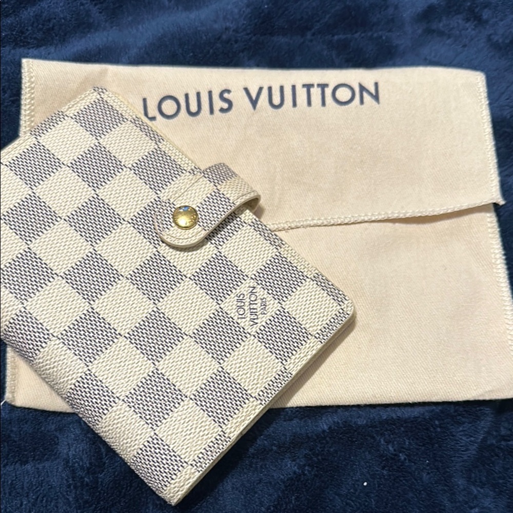 Louis Vuitton agenda